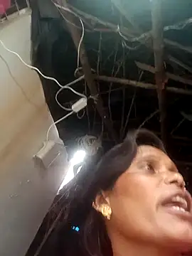 cute_diya_12 live sex cam