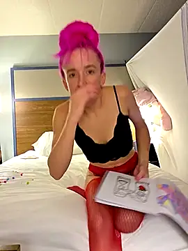 Tinylilred's cam snapshot