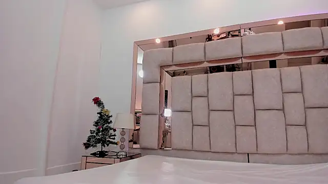 karolebonyy live sex cam