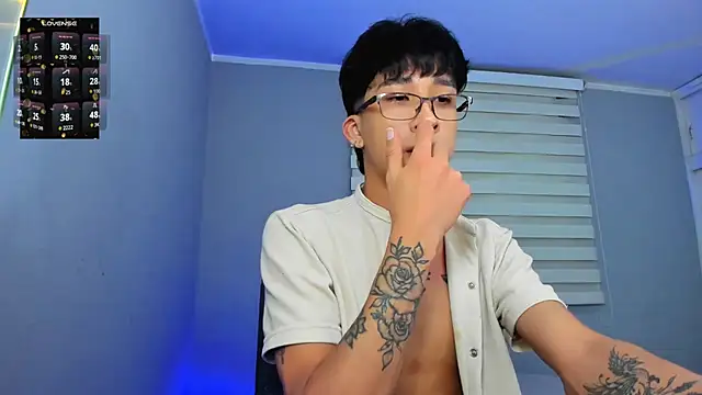 tom_Howard live sex cam