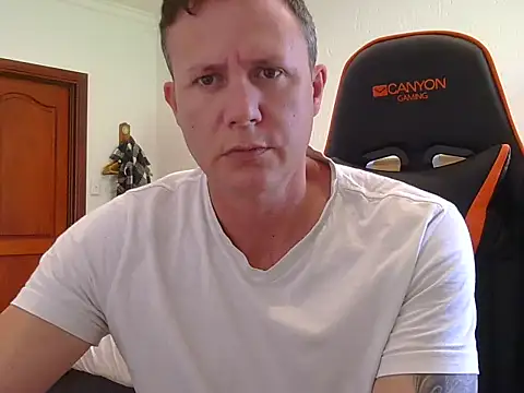 TroyDieselXXX's cam snapshot