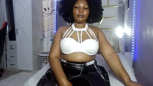 SexyyNana's cam snapshot