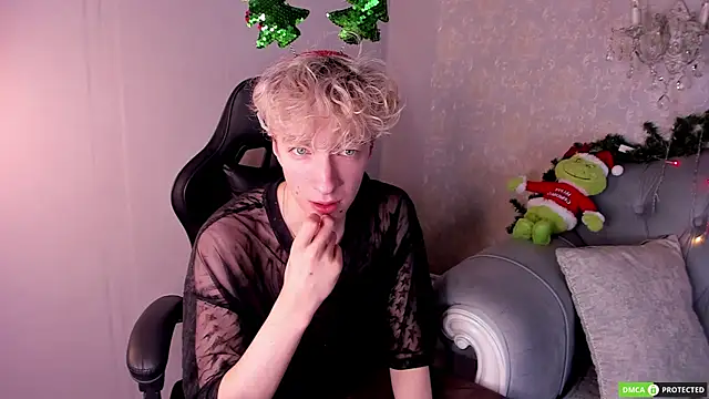 TrevorBenson live sex cam