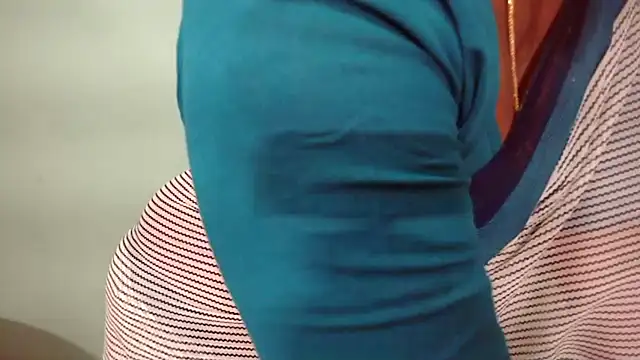 shrutitelugu69 live sex cam