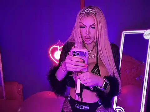 bimbotwerkqueen live sex cam