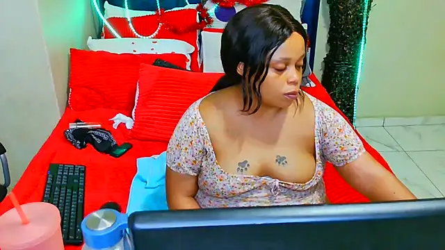 THESHORTQUEEN's cam snapshot