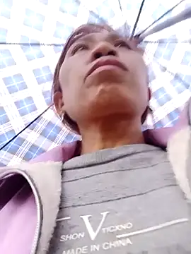 bella-la's cam snapshot