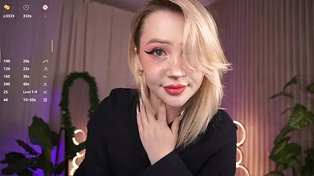 LauraWifeness's cam snapshot