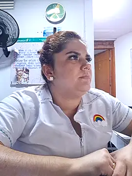 girl_redhead_bigtits's cam snapshot