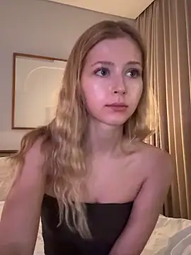 LunaRase's cam snapshot