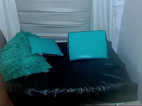 Charlotte_colliins's cam snapshot