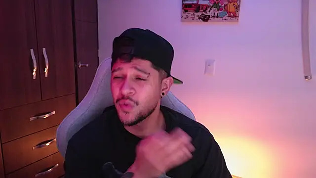 domsantiago_'s cam snapshot