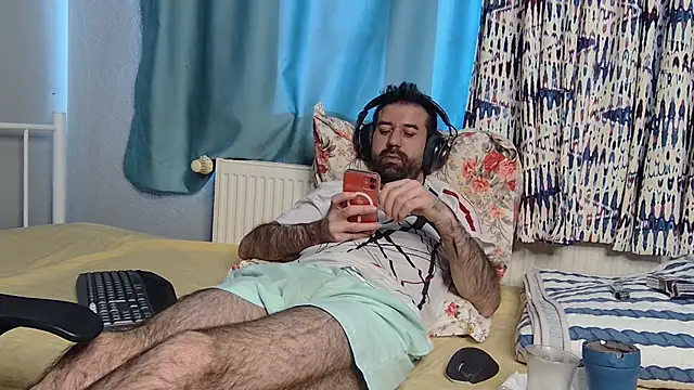 hairybearcb's cam snapshot