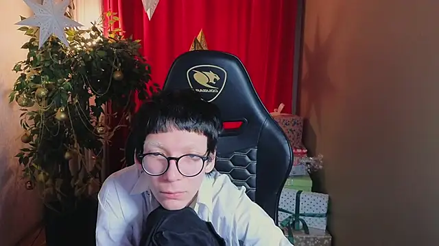 TommieHi live sex cam