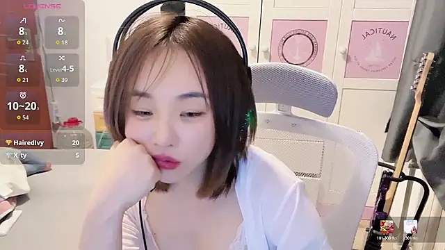 Olivia-520 live sex cam