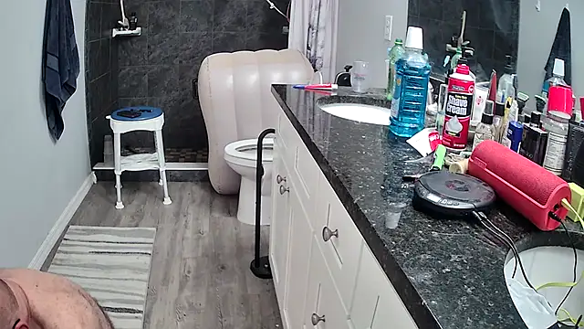 lou63ponce live sex cam