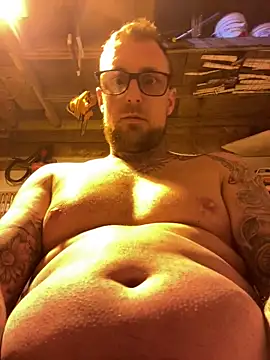 WIDBIGWHITECOCK live sex cam