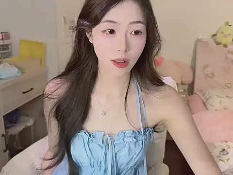 Onecutelittle's cam snapshot