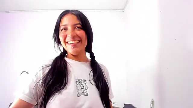 evelisse_'s cam snapshot