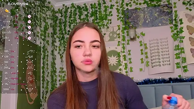 Fit_Brunette_'s cam snapshot