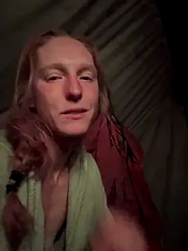 GoldenFlameGoddess live sex cam