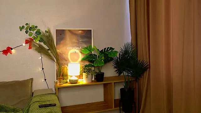 Taylla_Nouell's cam snapshot