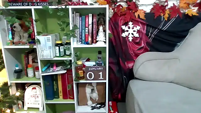 AverageRose's cam snapshot