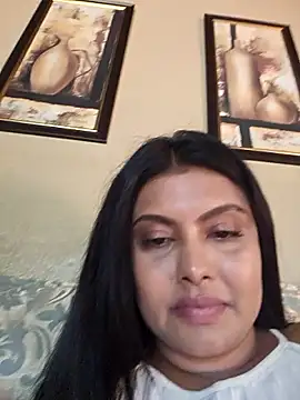 Indian_GlowingMiax live sex cam