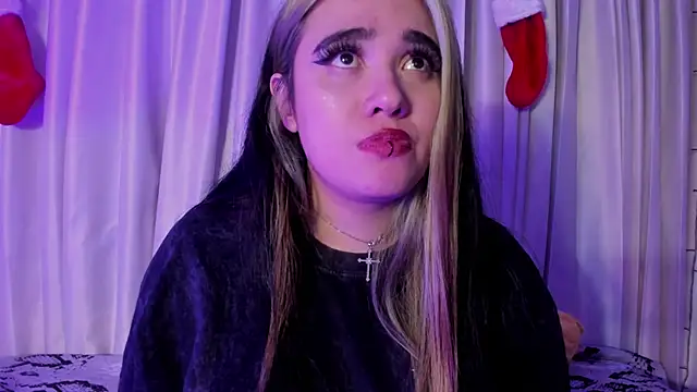 Lilith_Zenith_'s cam snapshot