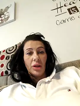 IRISWHITE17 live sex cam