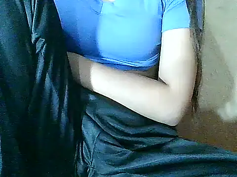 YummyPinay1893's cam snapshot