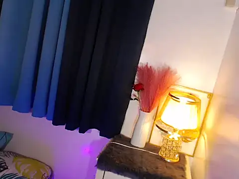 MajesticKitana live sex cam