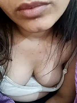 CuteSarikaLIVE's cam snapshot