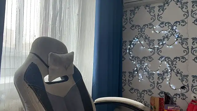 TwotyBright's cam snapshot