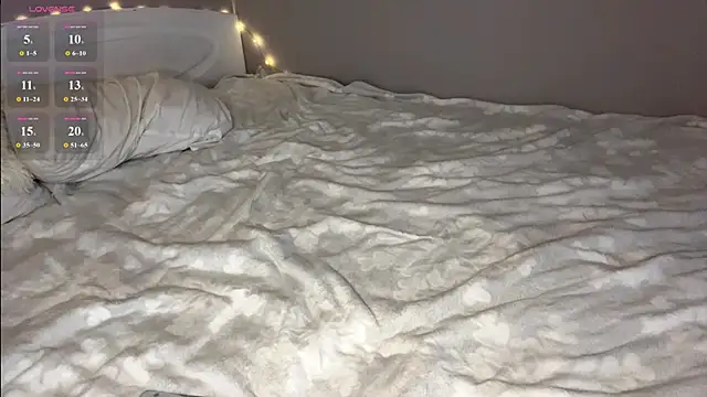 OdaMinty live sex cam