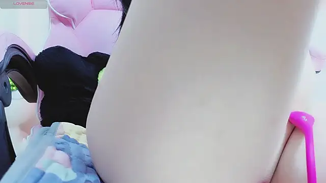 Miu-999 live sex cam