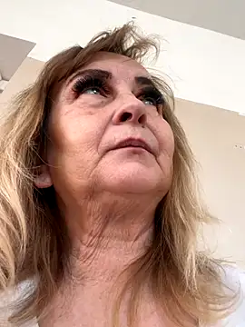 Irina2909@xh live sex cam