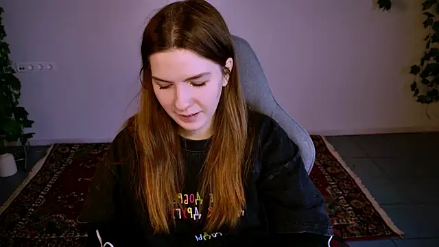 AliceCUNTach's cam snapshot