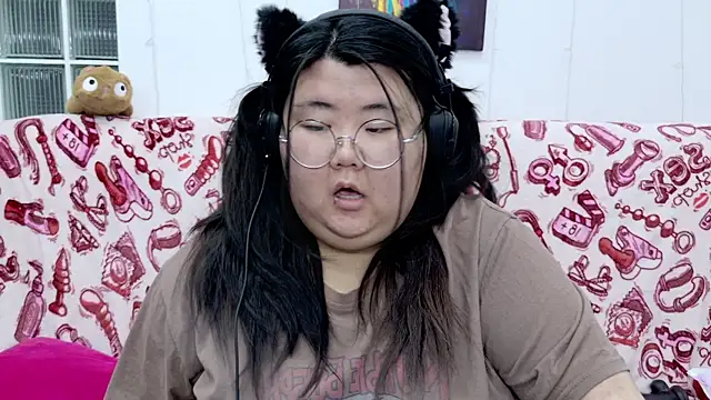 Nadine_asian live sex cam