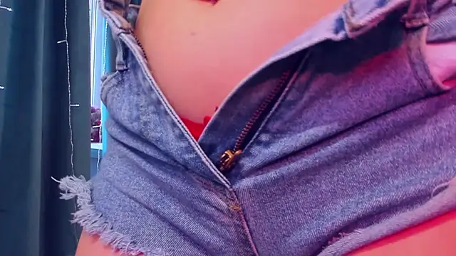 MalloryWest's cam snapshot