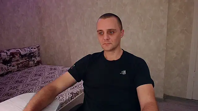 Ethan_G_'s cam snapshot