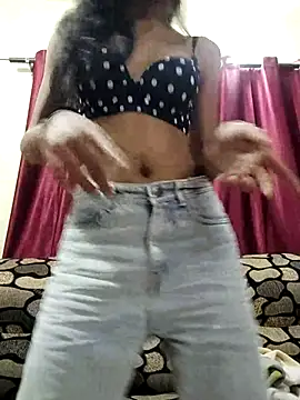 Its_me_Skyy's cam snapshot