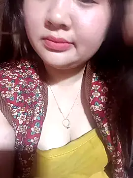 Bee-bgolden live sex cam