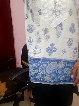 pari_rani7's cam snapshot