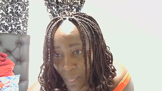 sluttylaura21 live sex cam