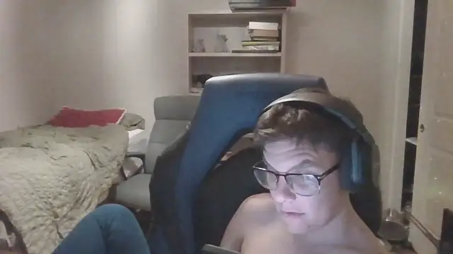 KaliSnow199623's cam snapshot