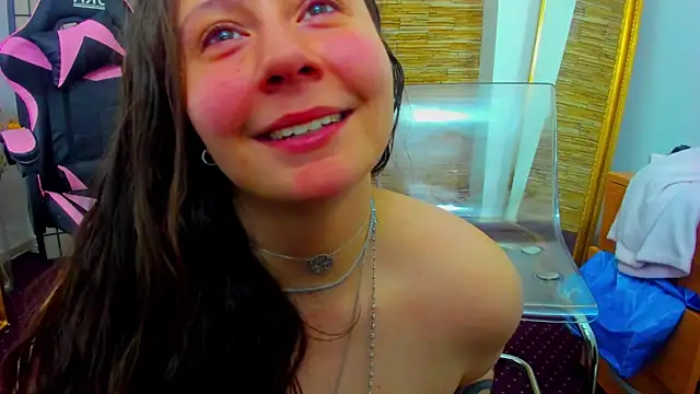 AishaRouhi's cam snapshot