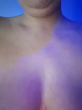 Sweettinydiamond live sex cam