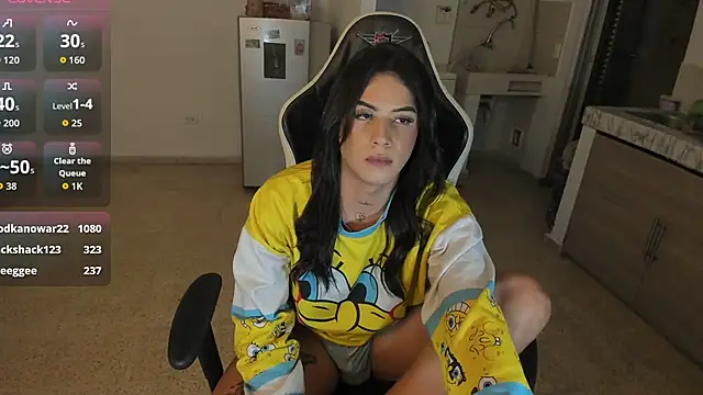 Princesskemely02 live sex cam