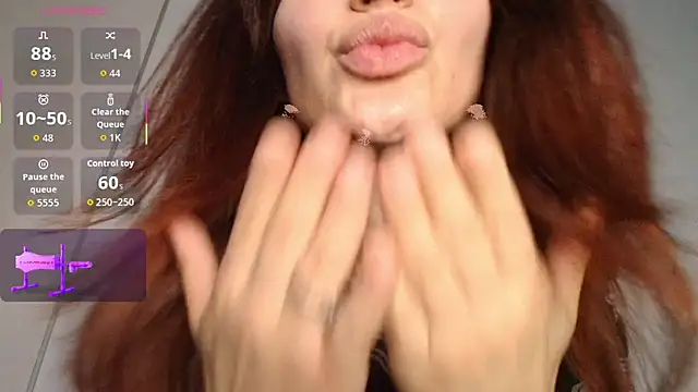 SaraLow's cam snapshot